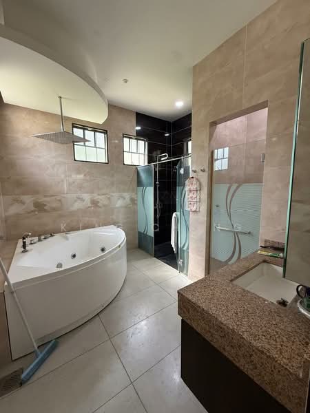 Bungalow House untuk Dijual di Nilai (Negeri Sembilan) - King Chong - Bathroom - PropertyGuru.com.my