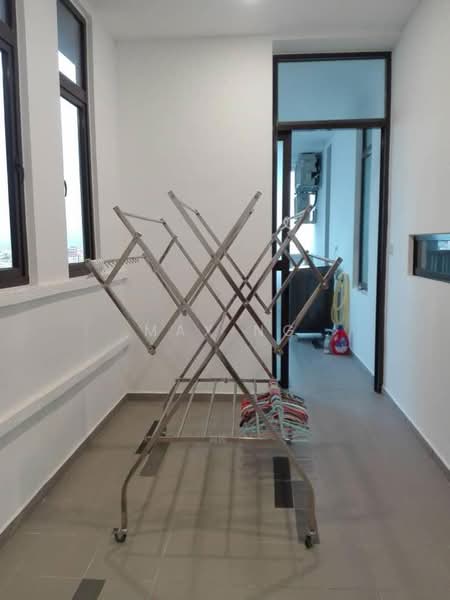 Kondominium untuk Disewa di Logan Residency (Logan Mansion) - Max Ng - Corridor - PropertyGuru.com.my