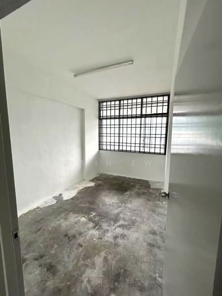 Rumah Flat untuk Disewa di Taman Lip Sin Block 1, 3 & 5 - Edwin Ewe - Bedroom - PropertyGuru.com.my