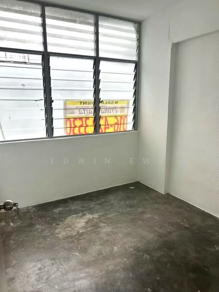 Rumah Flat untuk Disewa di Taman Lip Sin Block 1, 3 & 5 - Edwin Ewe - Bedroom - PropertyGuru.com.my