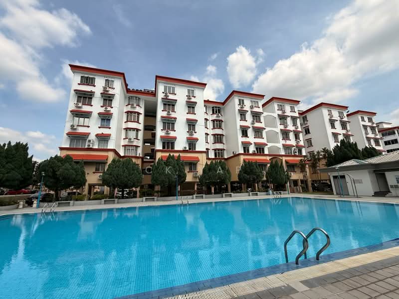 Pangsapuri untuk Disewa di Subang Perdana Goodyear Court 9 - CK Yap - Exterior - PropertyGuru.com.my