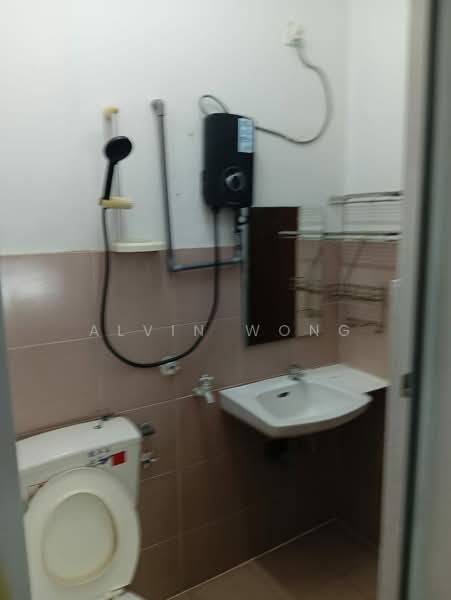 Rumah Teres 2 Tingkat untuk Disewa di Taman Rasi (Menglembu) - Alvin Wong - Bathroom - PropertyGuru.com.my