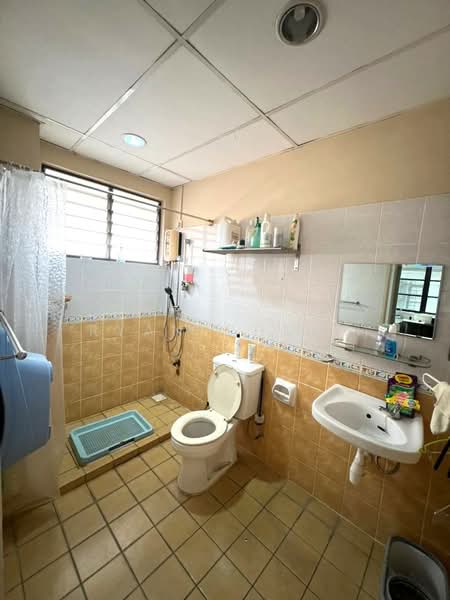 Townhouse for Sale in Bandar Sri Damansara (Selangor) - Ryan Cheah - Bathroom - PropertyGuru.com.my