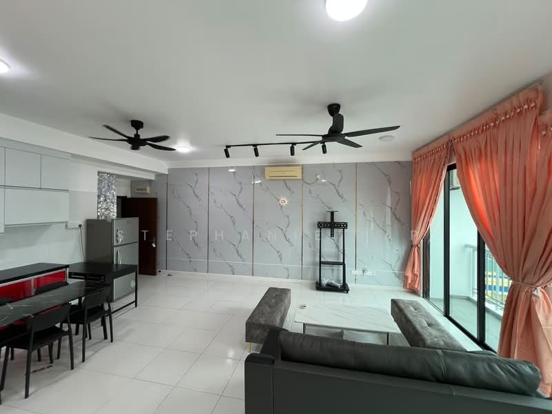 Kediaman Servis untuk Disewa di The Sky Executive Suites - Stephanie Yap - Living Room - PropertyGuru.com.my