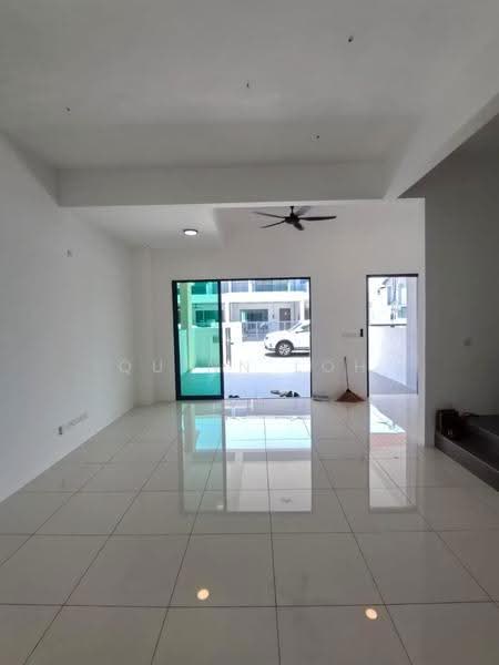 Rumah Teres 2-Tingkat untuk Disewa di Bandar Tasek Mutiara (Simpang Ampat) - Quinn Loh - Living Room - PropertyGuru.com.my