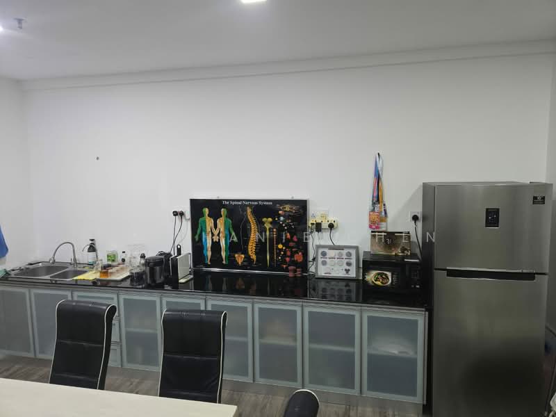 Kediaman Servis untuk Disewa di Ooak Suites @ Kiara 163 - Stephanie Chen - Kitchen - PropertyGuru.com.my