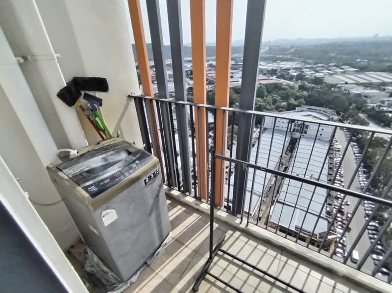 Kediaman Servis untuk Disewa di Emporis - Owen Loke - Balcony - PropertyGuru.com.my