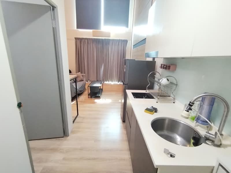 Kediaman Servis untuk Disewa di Emporis - Owen Loke - Living Room - PropertyGuru.com.my