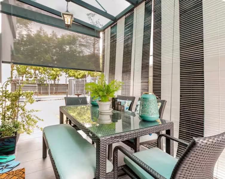 Semi-Detached House for Sale in Taman Molek (Johor Bahru) - Yik Tat - PropertyGuru.com.my