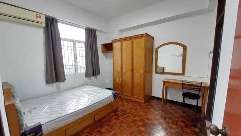 Pangsapuri untuk Disewa di Taman Jubilee Phase 5 - LAU . - Bedroom - PropertyGuru.com.my