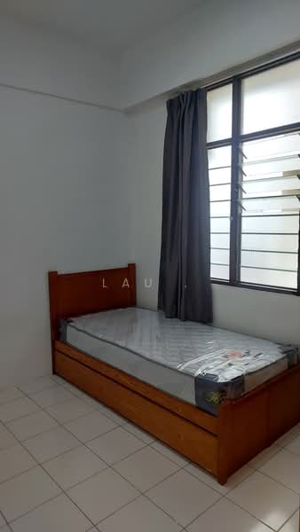 Pangsapuri untuk Disewa di Taman Jubilee Phase 5 - LAU . - Bedroom - PropertyGuru.com.my
