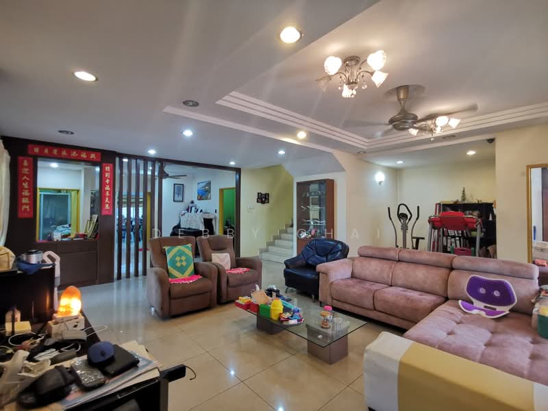 Rumah Teres 2-Tingkat untuk Dijual di Taman Putra Prima (Puchong) - Debby Chai - Living Room - PropertyGuru.com.my