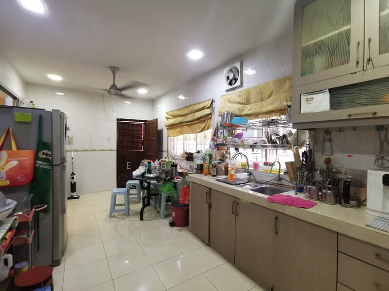 Rumah Teres 2-Tingkat untuk Dijual di Taman Putra Prima (Puchong) - Debby Chai - Kitchen - PropertyGuru.com.my