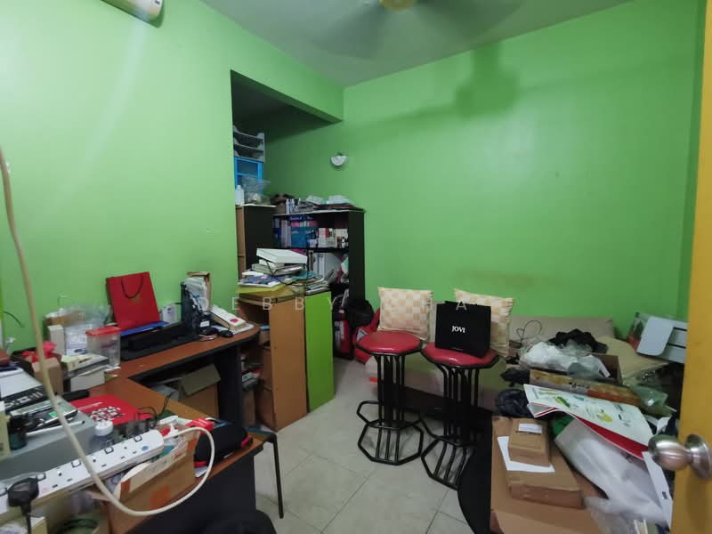 Rumah Teres 2-Tingkat untuk Dijual di Taman Putra Prima (Puchong) - Debby Chai - Study - PropertyGuru.com.my
