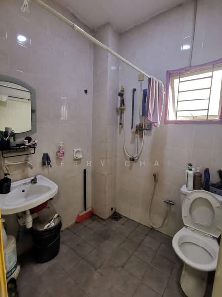 Rumah Teres 2-Tingkat untuk Dijual di Taman Putra Prima (Puchong) - Debby Chai - Bathroom - PropertyGuru.com.my