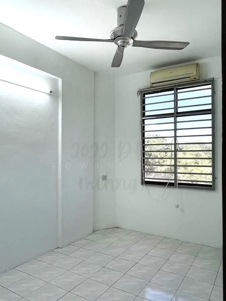 Pangsapuri untuk Disewa di Desa Permai Indah Apartment - Edwin Ewe - Bedroom - PropertyGuru.com.my