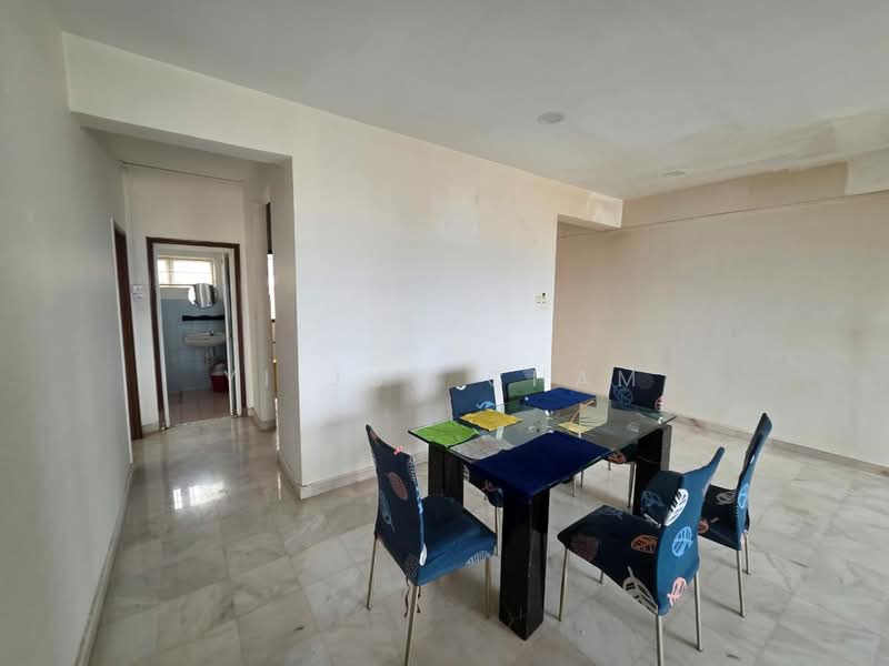 Pangsapuri untuk Dijual di Seri Puri - Yi Jun Cham - Corridor - PropertyGuru.com.my