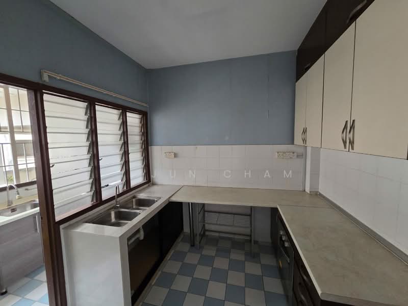 Pangsapuri untuk Dijual di Seri Puri - Yi Jun Cham - Kitchen - PropertyGuru.com.my