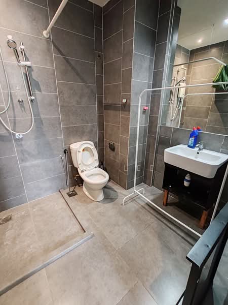 Servis Apartment untuk Disewa di Empire Damansara - Tom Lee - Bathroom - PropertyGuru.com.my
