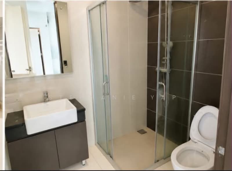 Condominium for Rent at Kings Bay @ Country Garden Danga Bay - Stephanie Yap - Bathroom - PropertyGuru.com.my
