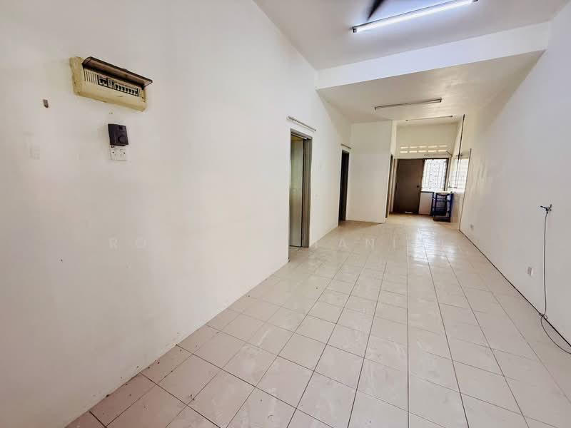 Rumah Teres 1-Tingkat untuk Dijual di Bandar Baru Salak Tinggi (Sepang) - Rosniza Tanidi - Interior - PropertyGuru.com.my