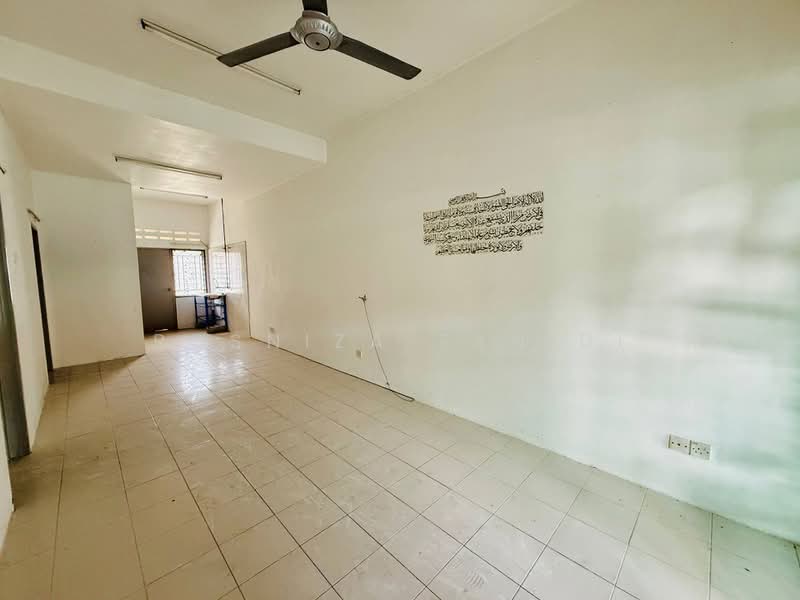 Rumah Teres 1-Tingkat untuk Dijual di Bandar Baru Salak Tinggi (Sepang) - Rosniza Tanidi - Interior - PropertyGuru.com.my
