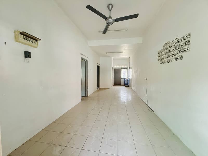 Rumah Teres 1-Tingkat untuk Dijual di Bandar Baru Salak Tinggi (Sepang) - Rosniza Tanidi - Interior - PropertyGuru.com.my