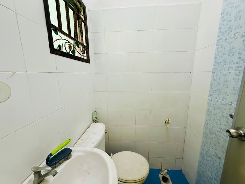 Rumah Teres 1-Tingkat untuk Dijual di Bandar Baru Salak Tinggi (Sepang) - Rosniza Tanidi - Bathroom - PropertyGuru.com.my