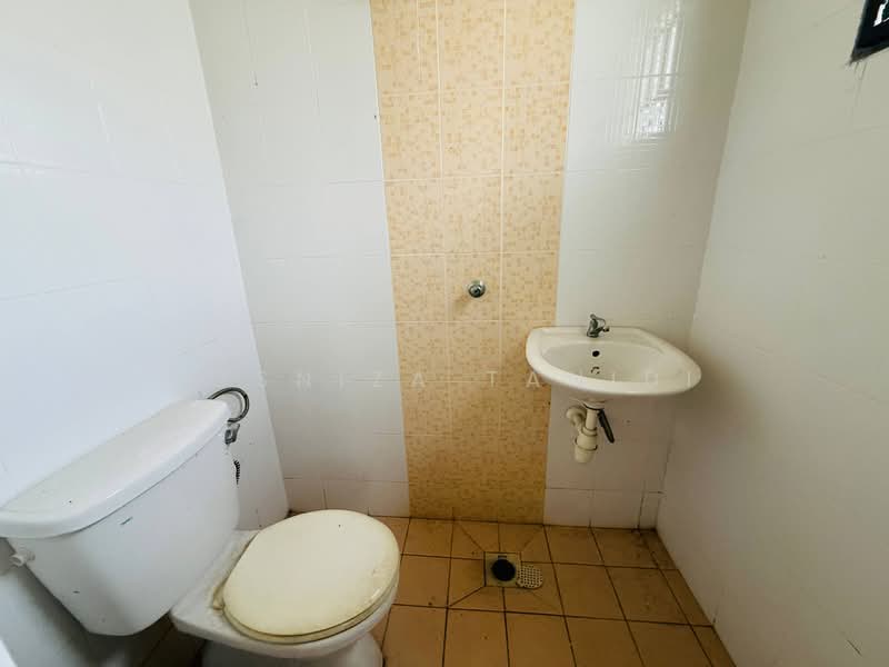 Rumah Teres 1-Tingkat untuk Dijual di Bandar Baru Salak Tinggi (Sepang) - Rosniza Tanidi - Bathroom - PropertyGuru.com.my