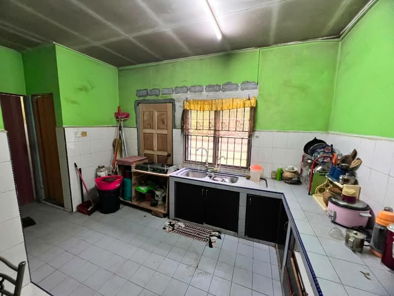 Rumah Teres 1-Tingkat untuk Dijual di Taman Universiti (Skudai) - Melinda Ee - Kitchen - PropertyGuru.com.my