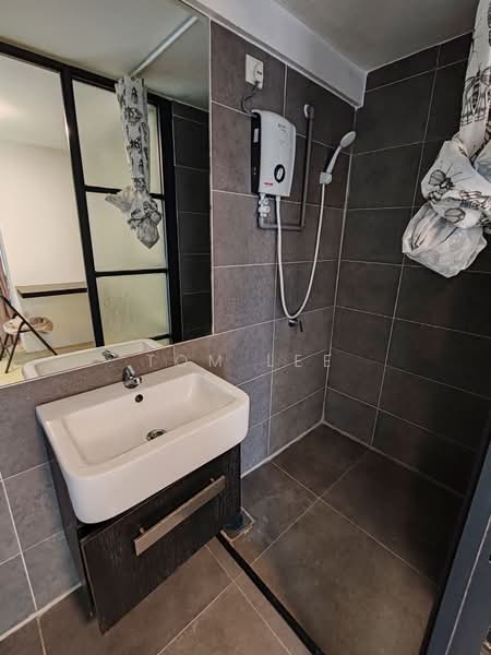Servis Apartment untuk Disewa di Empire Damansara - Tom Lee - Bathroom - PropertyGuru.com.my