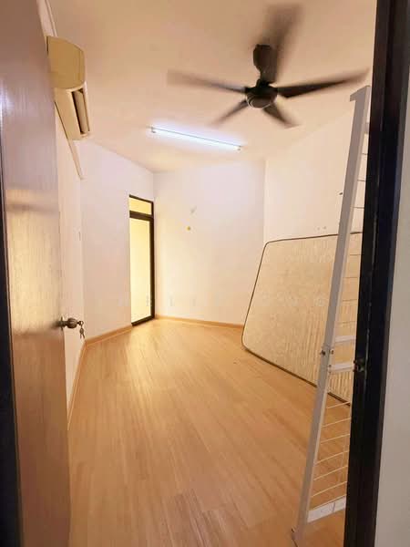 Kondominium untuk Dijual di Midlands Condo - Jinelle Ong - Bedroom - PropertyGuru.com.my