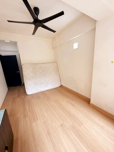 Kondominium untuk Dijual di Midlands Condo - Jinelle Ong - Bedroom - PropertyGuru.com.my