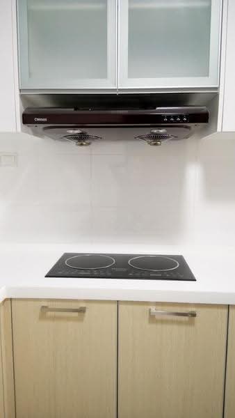 Pangsapuri untuk Dijual di Molek Pine 4 - Gyden Heng - Kitchen - PropertyGuru.com.my