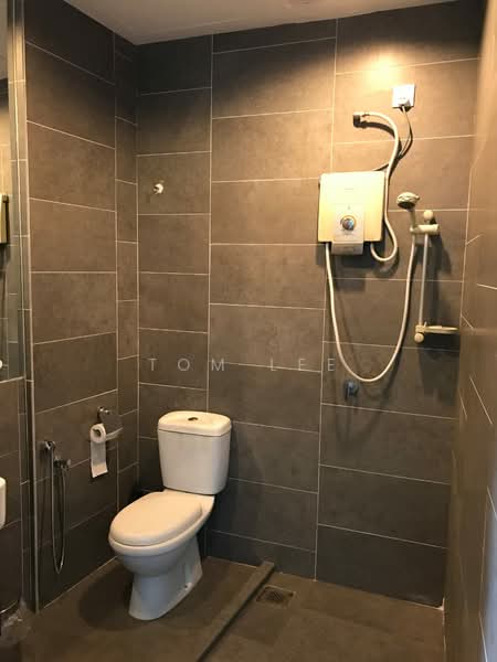 Kondominium untuk Disewa di Empire Damansara (Empire SOHO 2) - Tom Lee - Bathroom - PropertyGuru.com.my