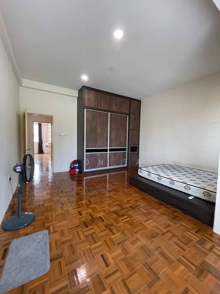 2-storey Terraced House for Rent in Kota Samarahan (Sarawak) - Leon Tan - Bedroom - PropertyGuru.com.my
