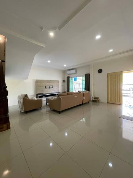 2-storey Terraced House for Rent in Kota Samarahan (Sarawak) - Leon Tan - Living Room - PropertyGuru.com.my