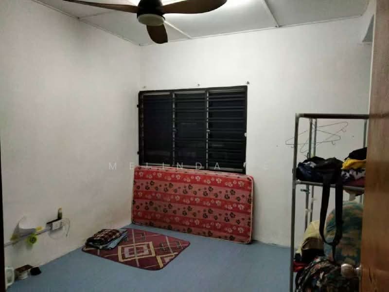 Rumah Teres 2-Tingkat untuk Dijual di Taman Puteri Wangsa (Ulu Tiram) - Melinda Ee - Bedroom - PropertyGuru.com.my