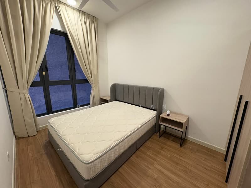 Kediaman Servis untuk Dijual di Sunway Velocity TWO - Billy Tan - Bedroom - PropertyGuru.com.my