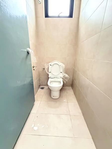 Shop / Office for Rent in Bandar Rimbayu (Telok Panglima Garang) - Michelle Tee - Bathroom - PropertyGuru.com.my