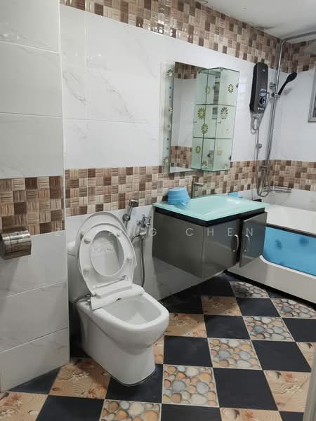 2-storey Terraced House for Sale in Taman Daya (Kepong) - Ziyang Chen - Bathroom - PropertyGuru.com.my
