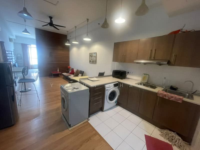 Kediaman Servis untuk Disewa di Windsor Tower - Yi Jun Cham - Living Room - PropertyGuru.com.my