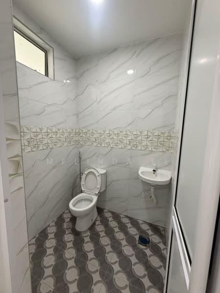 1-storey Terraced House for Sale in Taman Puteri Wangsa (Ulu Tiram) - Melinda Ee - Bathroom - PropertyGuru.com.my