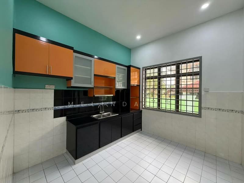 Rumah Teres 2-Tingkat untuk Dijual di Bandar Seri Alam (Masai) - Melinda Ee - Kitchen - PropertyGuru.com.my