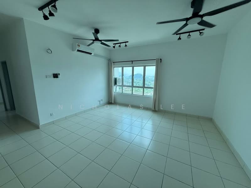 Pangsapuri untuk Dijual di Residensi Kepayang (Residensi Fairpark) - Nicholas Lee - Living Room - PropertyGuru.com.my