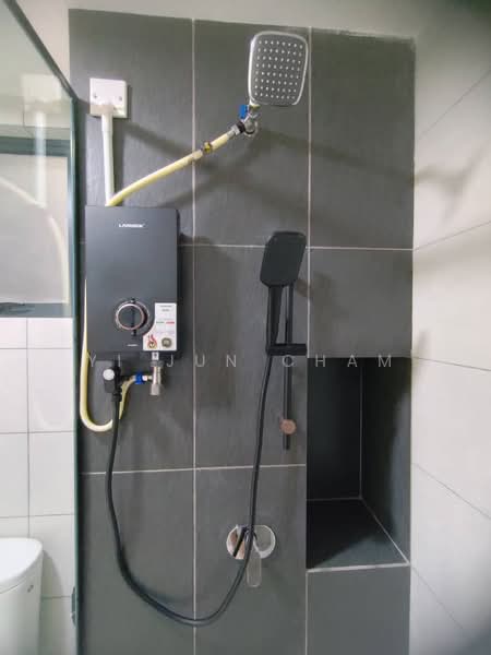 Service Residence for Rent at D'Cosmos Residences - Yi Jun Cham - Bathroom - PropertyGuru.com.my