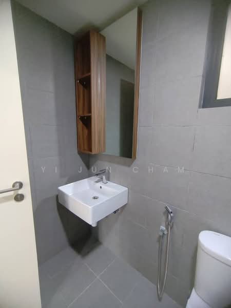 Service Residence for Rent at D'Cosmos Residences - Yi Jun Cham - Bathroom - PropertyGuru.com.my