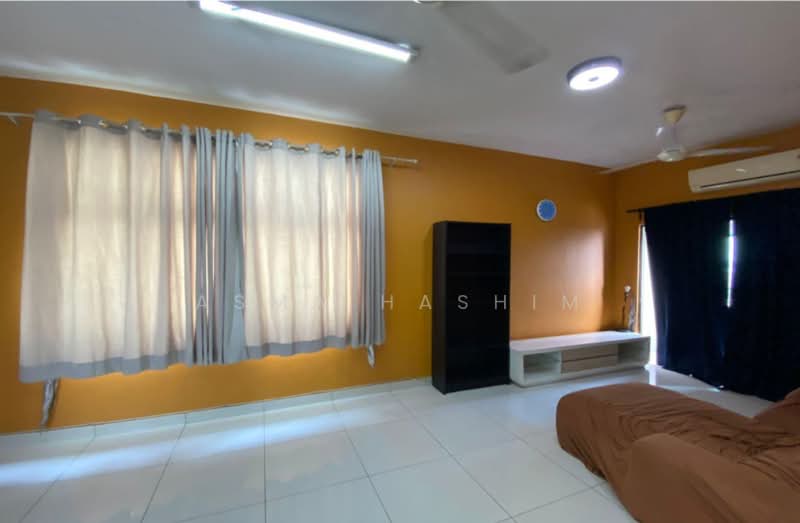 Kondominium untuk Dijual di Kristal View - Asma Hashim - Living Room - PropertyGuru.com.my