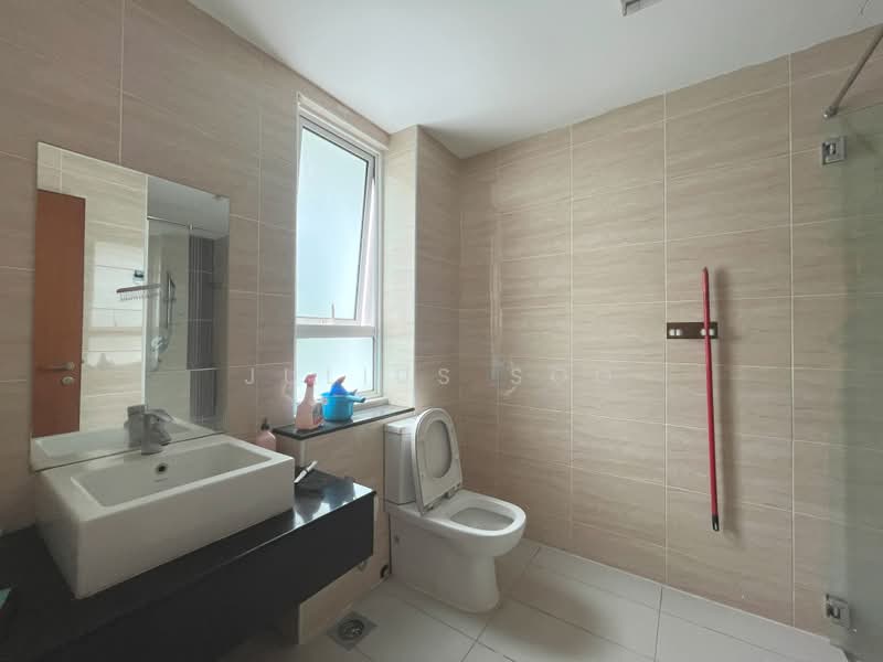 Rumah Teres 3-Tingkat untuk Dijual di Sungai Long (Bandar Sungai Long) - Julius Soo - Bathroom - PropertyGuru.com.my