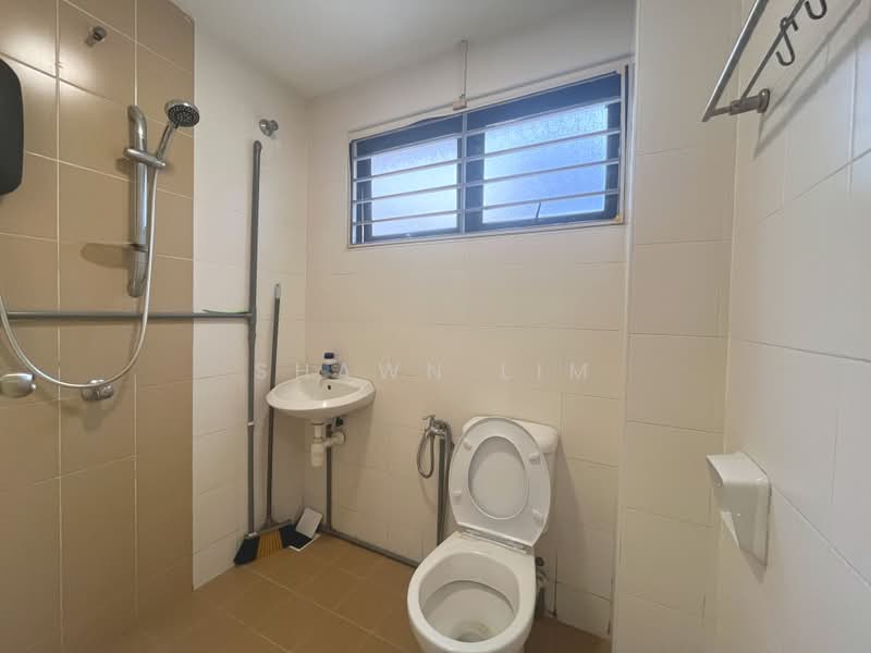 3-storey Terraced House for Sale in Balakong (Selangor) - Shawn Lim - Bathroom - PropertyGuru.com.my